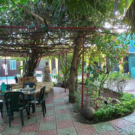 B&B The Annex บาเฮอร์ดาร์ ภายนอก รูปภาพ