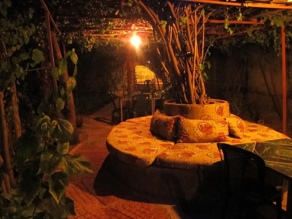 B&B The Annex บาเฮอร์ดาร์ ภายนอก รูปภาพ